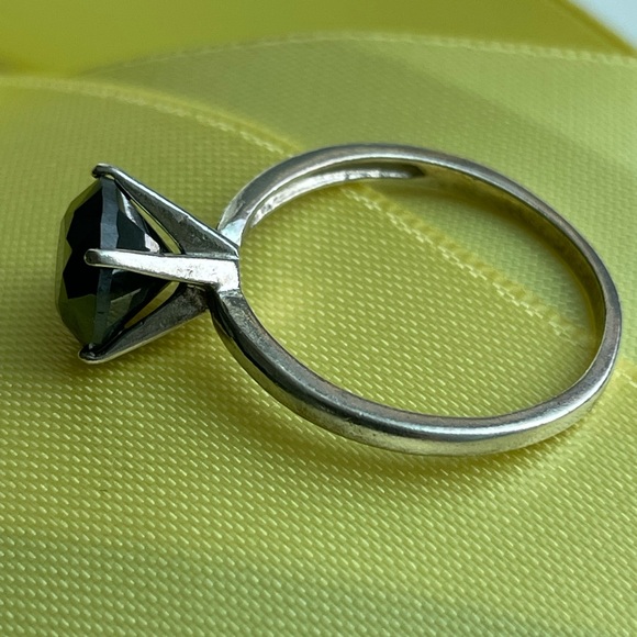 Elegant Black Diamond Silver Ring - Picture 2 of 4